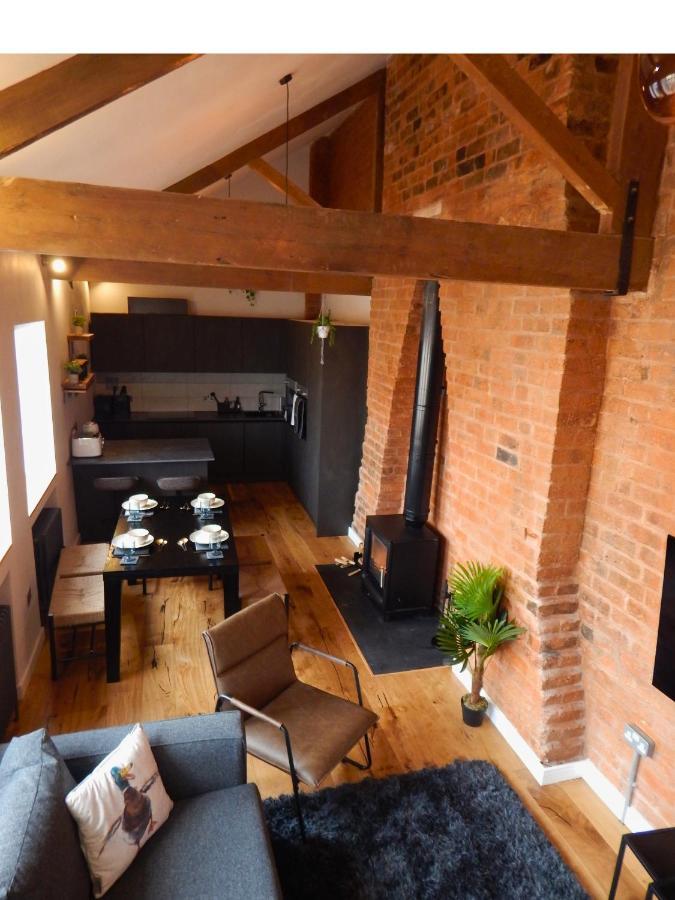 伯明翰Vip 3Br Grade2 Luxurious Industrial House With Wood Fire, Electric Blinds And Big Cast Iron Windows In The Heart Of The Jq别墅 外观 照片