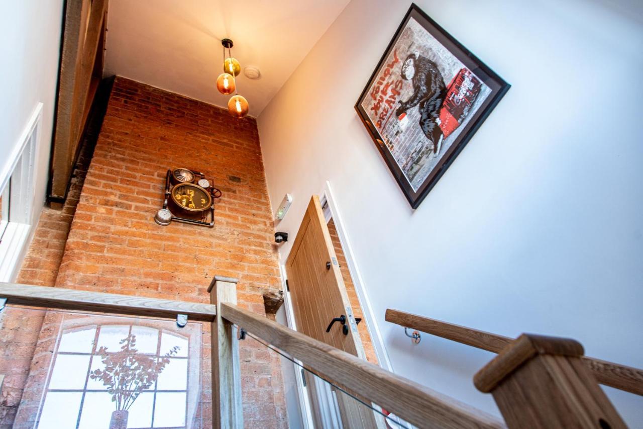 伯明翰Vip 3Br Grade2 Luxurious Industrial House With Wood Fire, Electric Blinds And Big Cast Iron Windows In The Heart Of The Jq别墅 外观 照片